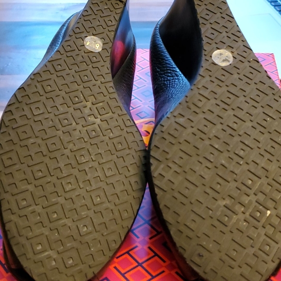 Shoes - Picture 3 of 5